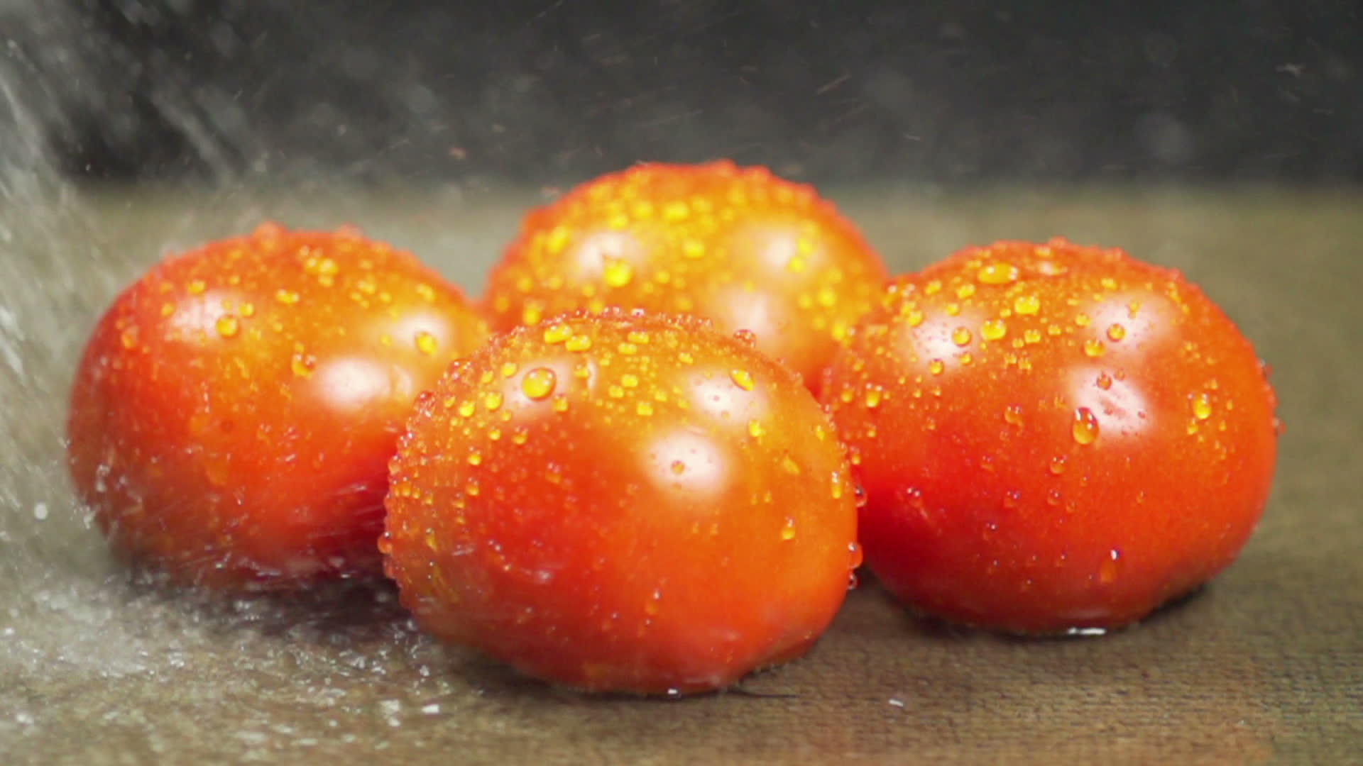 番茄泡水视频的预览图