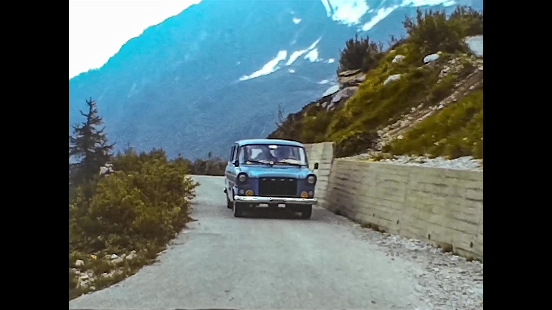 BolzanoItaly1977多洛米人街道景观2视频的预览图