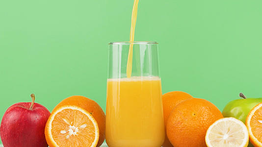 鲜榨橙汁视频的预览图