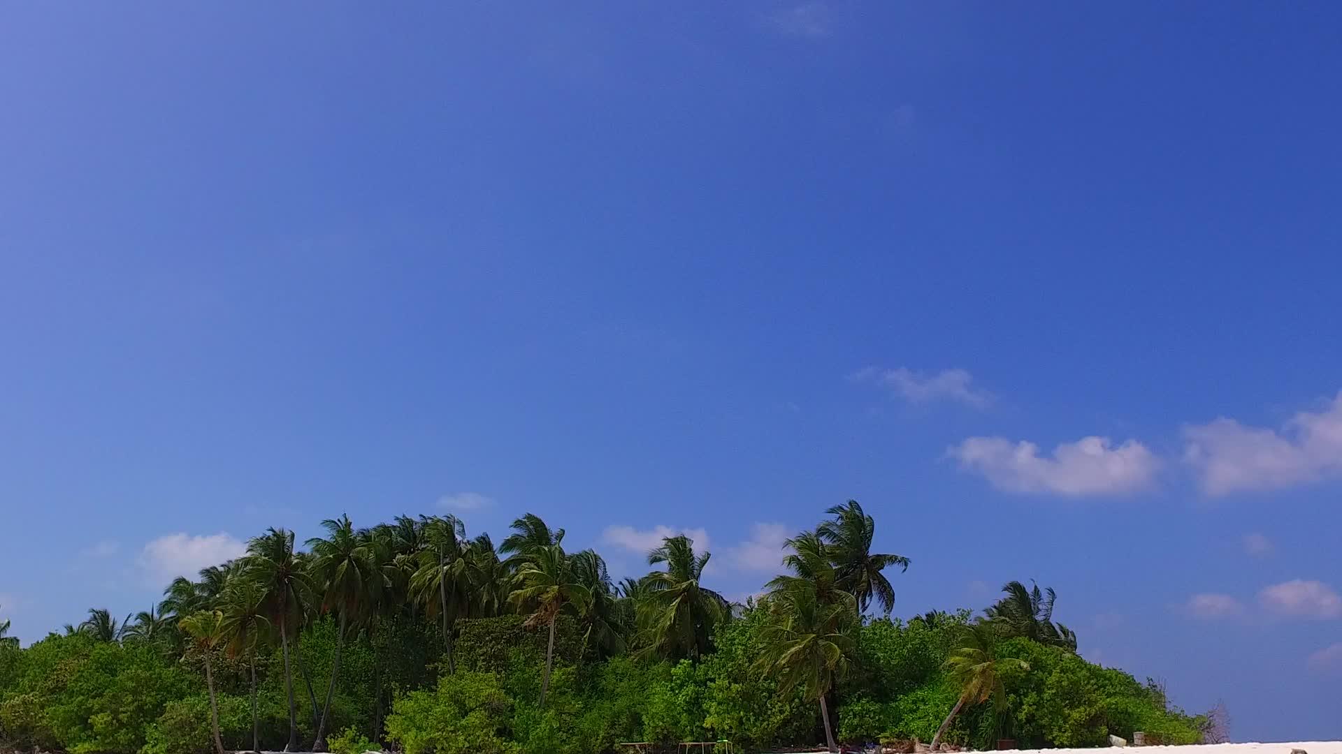 黄海和海滩附近的白沙土背景海滩之旅Sandbank视频的预览图