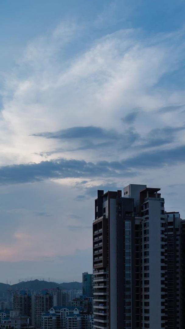深圳福田区6k高清平安大厦白转夜城市风景视频的预览图