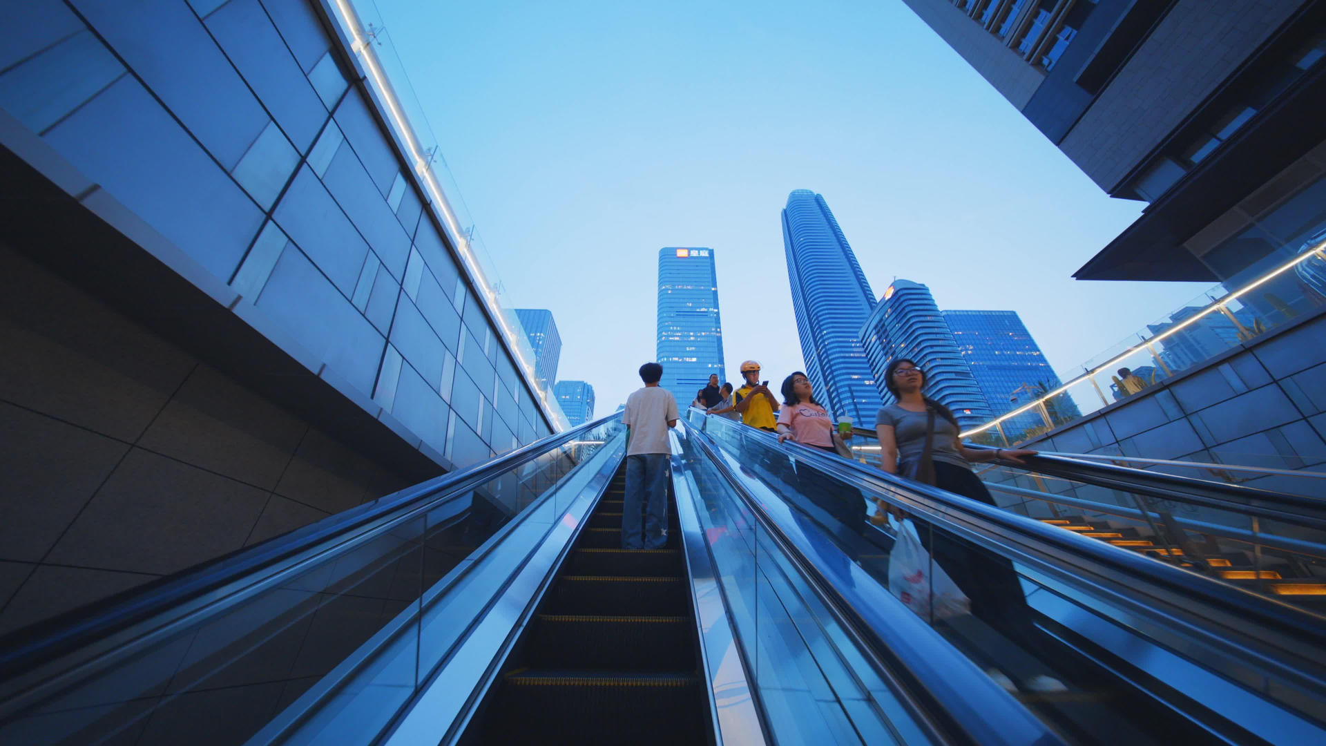 深圳福田cbd夜景高楼实拍视频的预览图