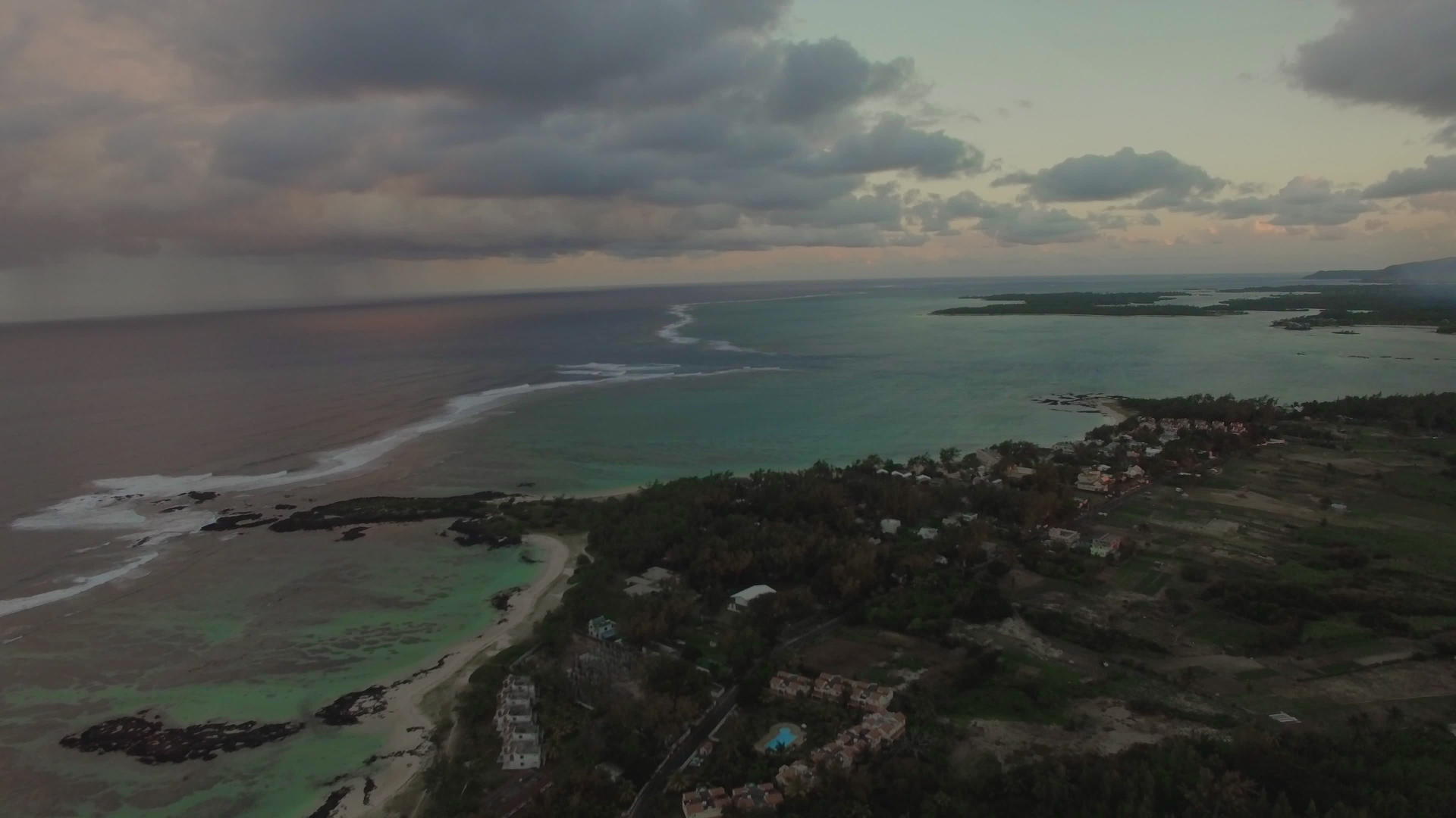 Mauritius海岛和印度海洋的空气全景视频的预览图