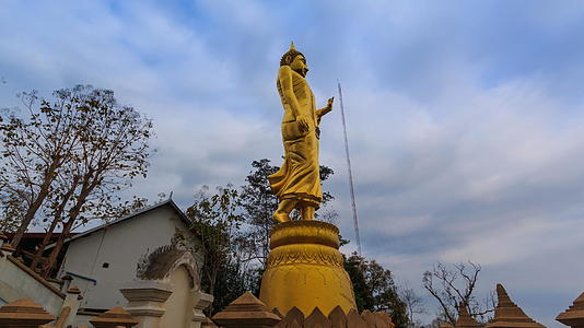 河内神庙位于南部山顶的标志性旅游地点泰国的地形极为崩溃视频的预览图