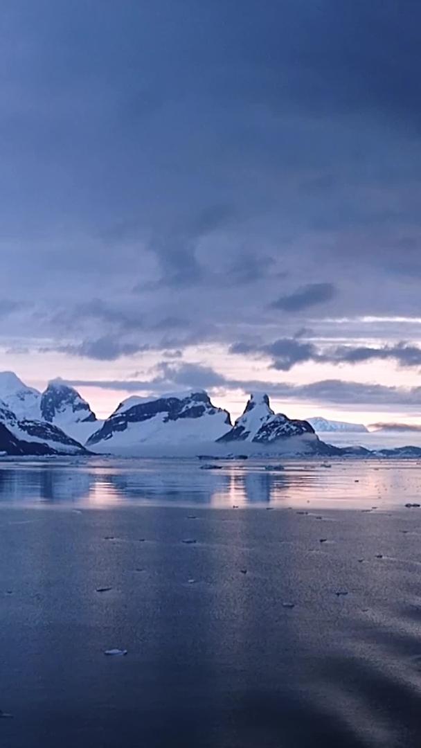 南极大陆日落风光视频的预览图