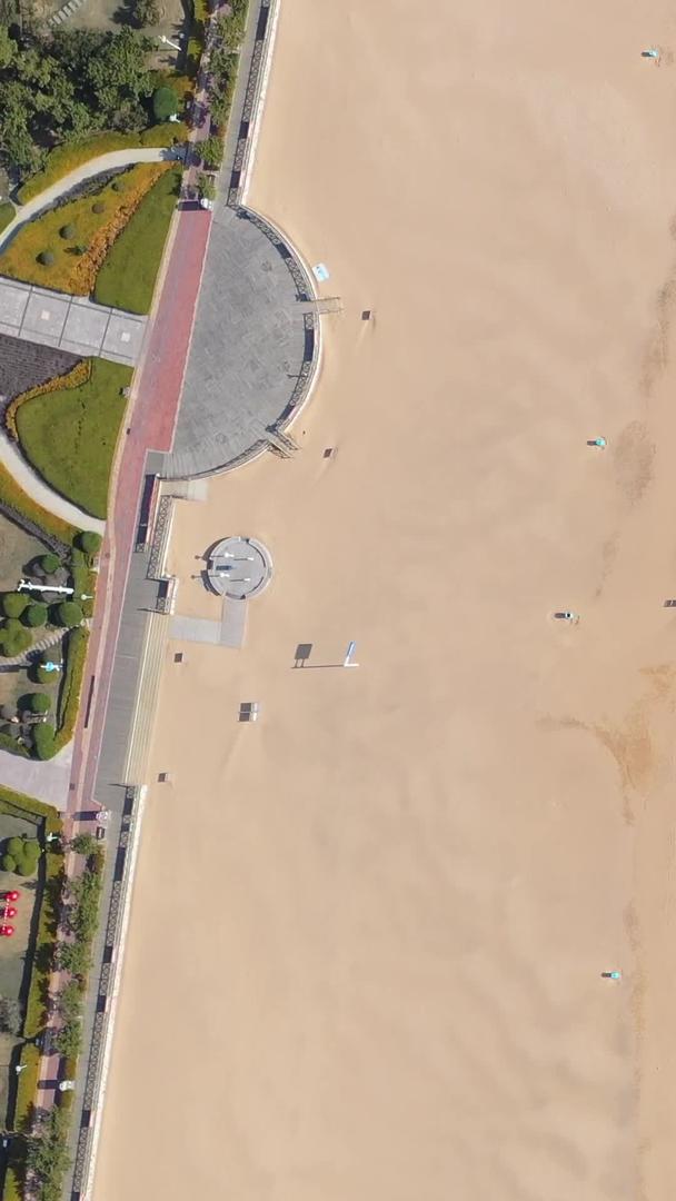 青岛金沙滩风景航拍视频视频的预览图