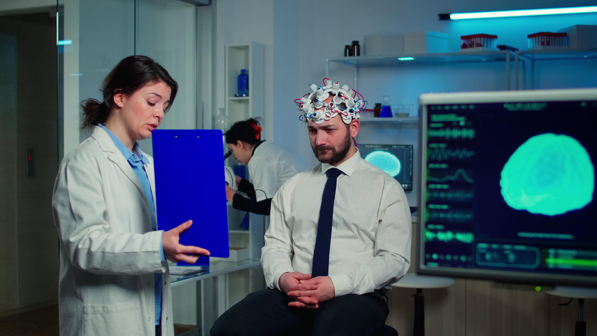 神经医学医生用剪贴板测试视力指针视频的预览图