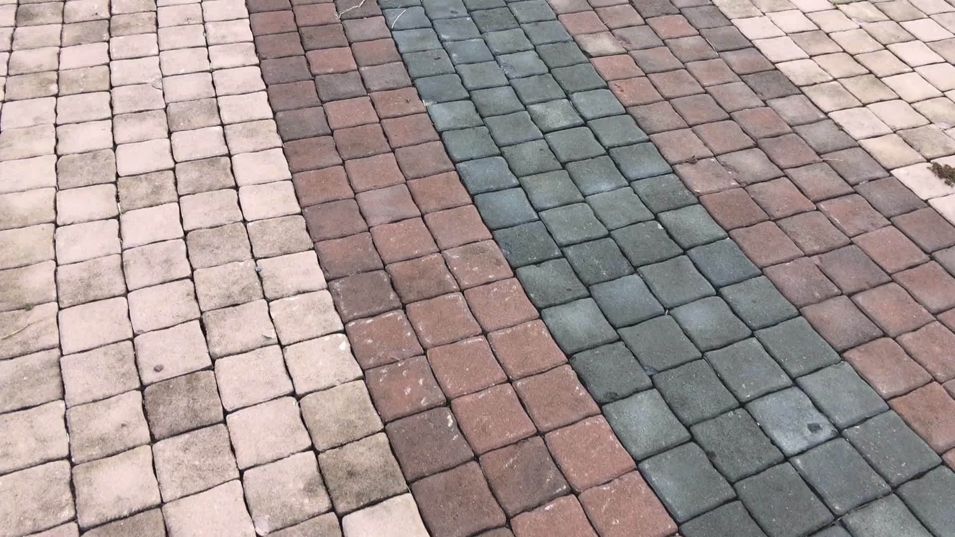 步行路的旧砖地板视频的预览图