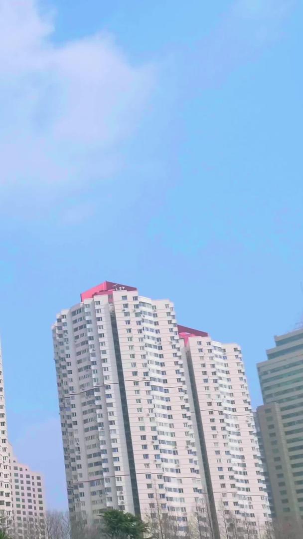 青岛青啤大厦延时摄影视频的预览图