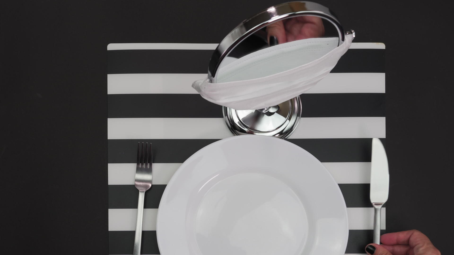 单一餐饮行为概念的社会悬殊状态视频的预览图