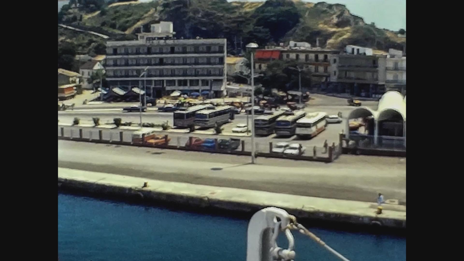 1978年Corfu港5号视频的预览图