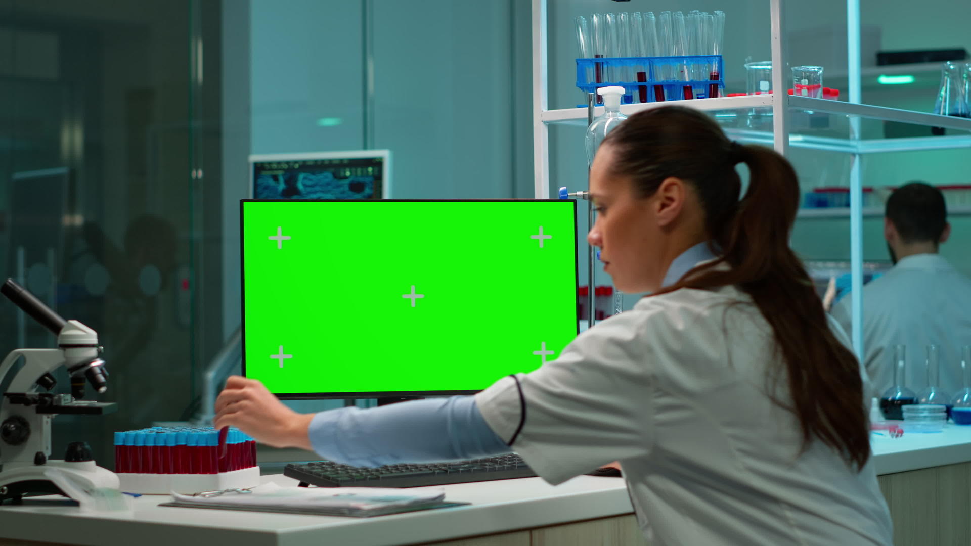 科学家用染色体键分析血液样本pc打字视频的预览图