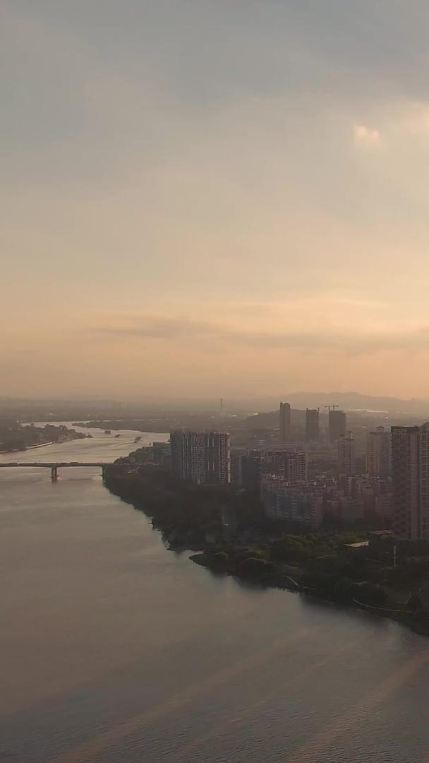 顺德城市夕阳美景航拍视频的预览图