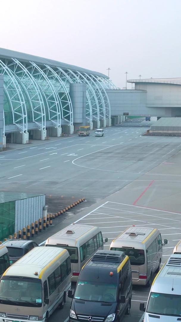机场物流运输行李视频的预览图