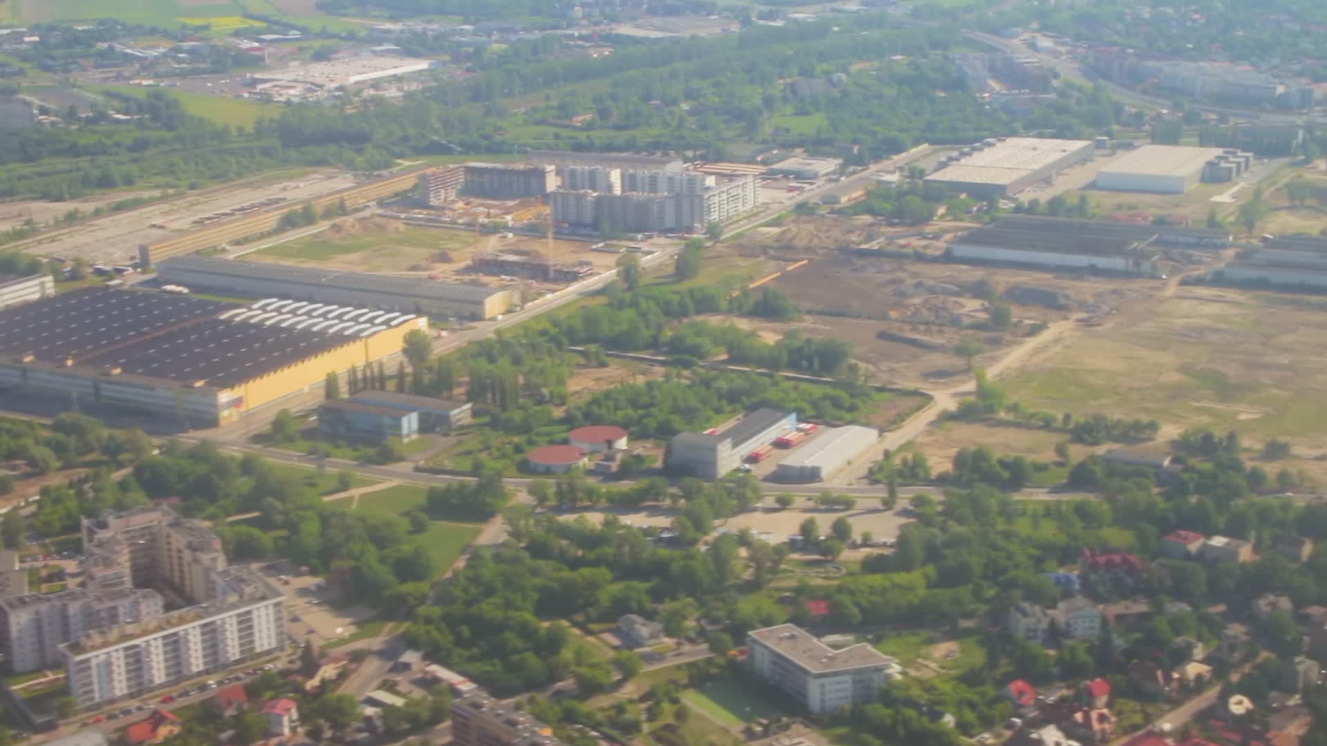 在空中观察波兰的瓦锯视频的预览图