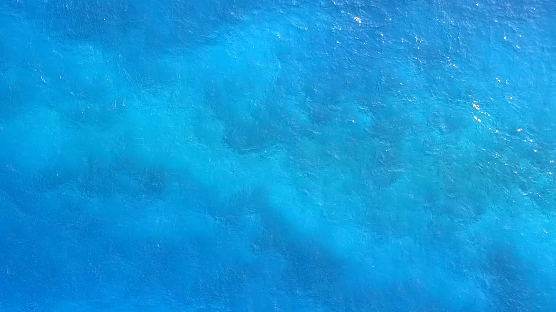 白沙背景绿松石泻湖放松岛海滩之旅视频的预览图