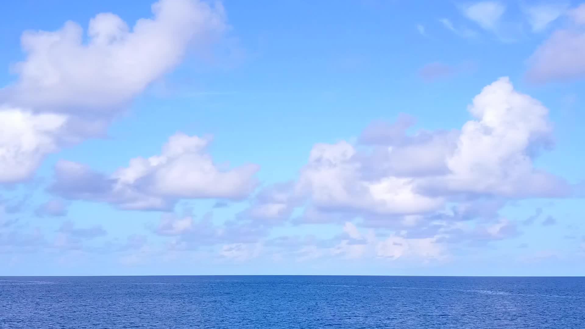 以有白色沙子背景的透明海为例天天自然地在天堂环礁视频的预览图