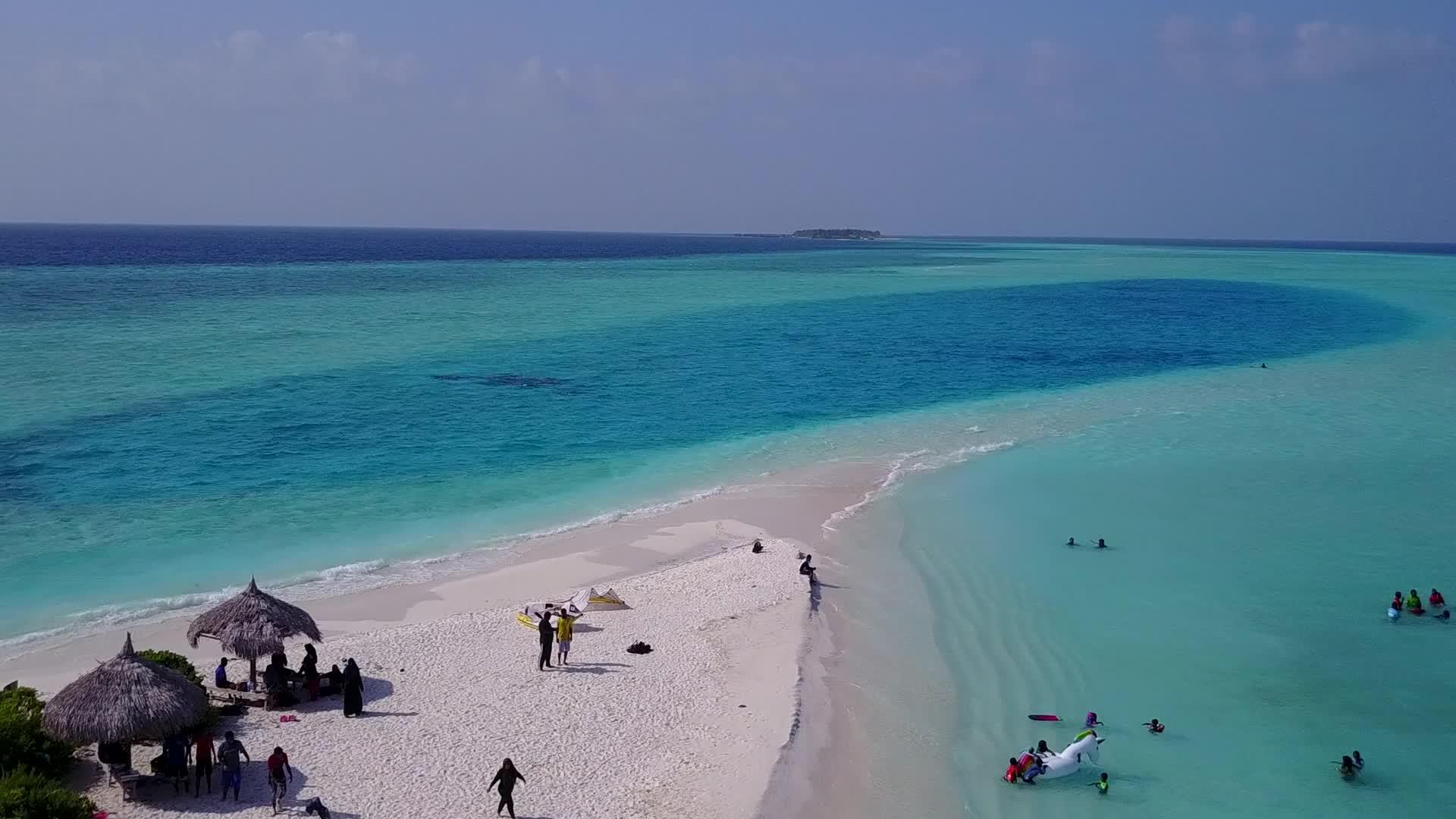 热带热带旅游海滩度假空中无人驾驶飞机天空蓝色海洋视频的预览图