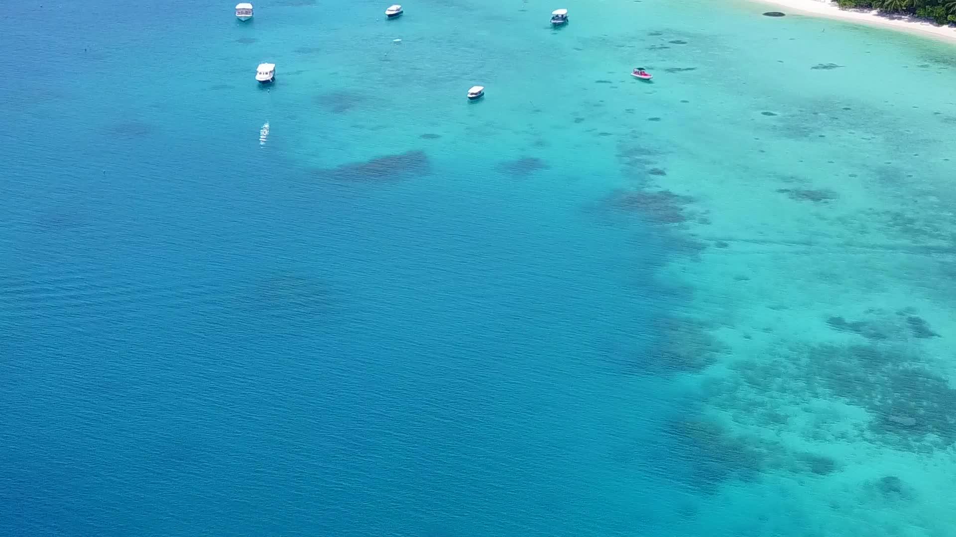 天堂岛海滩度假蓝绿色海和白色沙滩天堂岛海滩度假视频的预览图