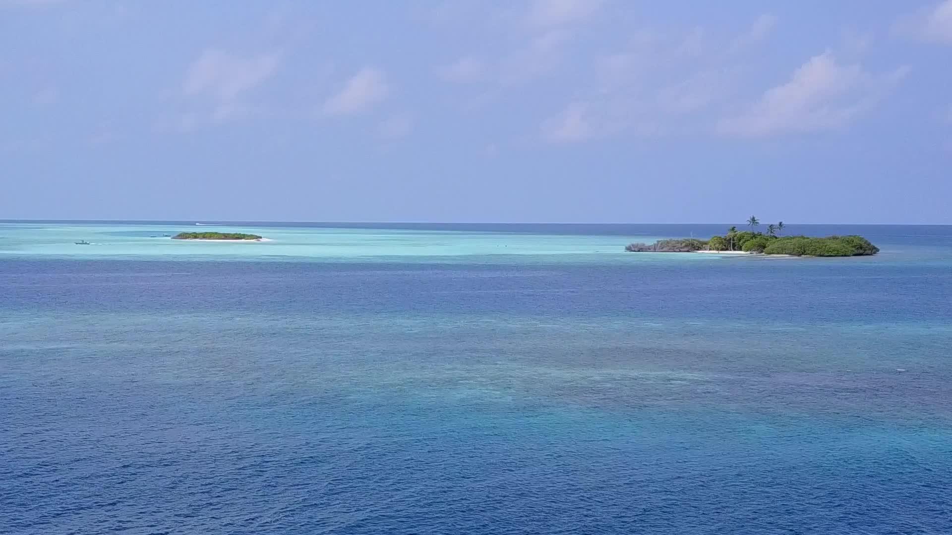 蓝海和白色沙滩背景海洋岛屿海滩生活方式空抽象摘要视频的预览图