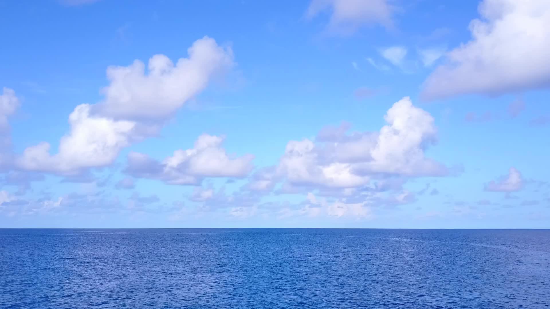 热带旅游海滩时间热带无人驾驶根据浅水和白色视频的预览图