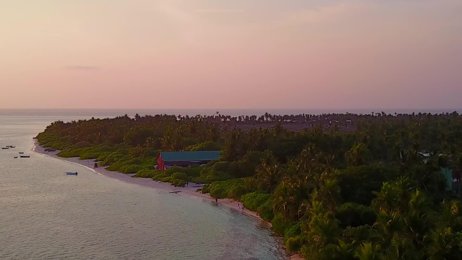 海洋环礁湖海滩以水、蓝水、白沙底为起点在天空中休息视频的预览图