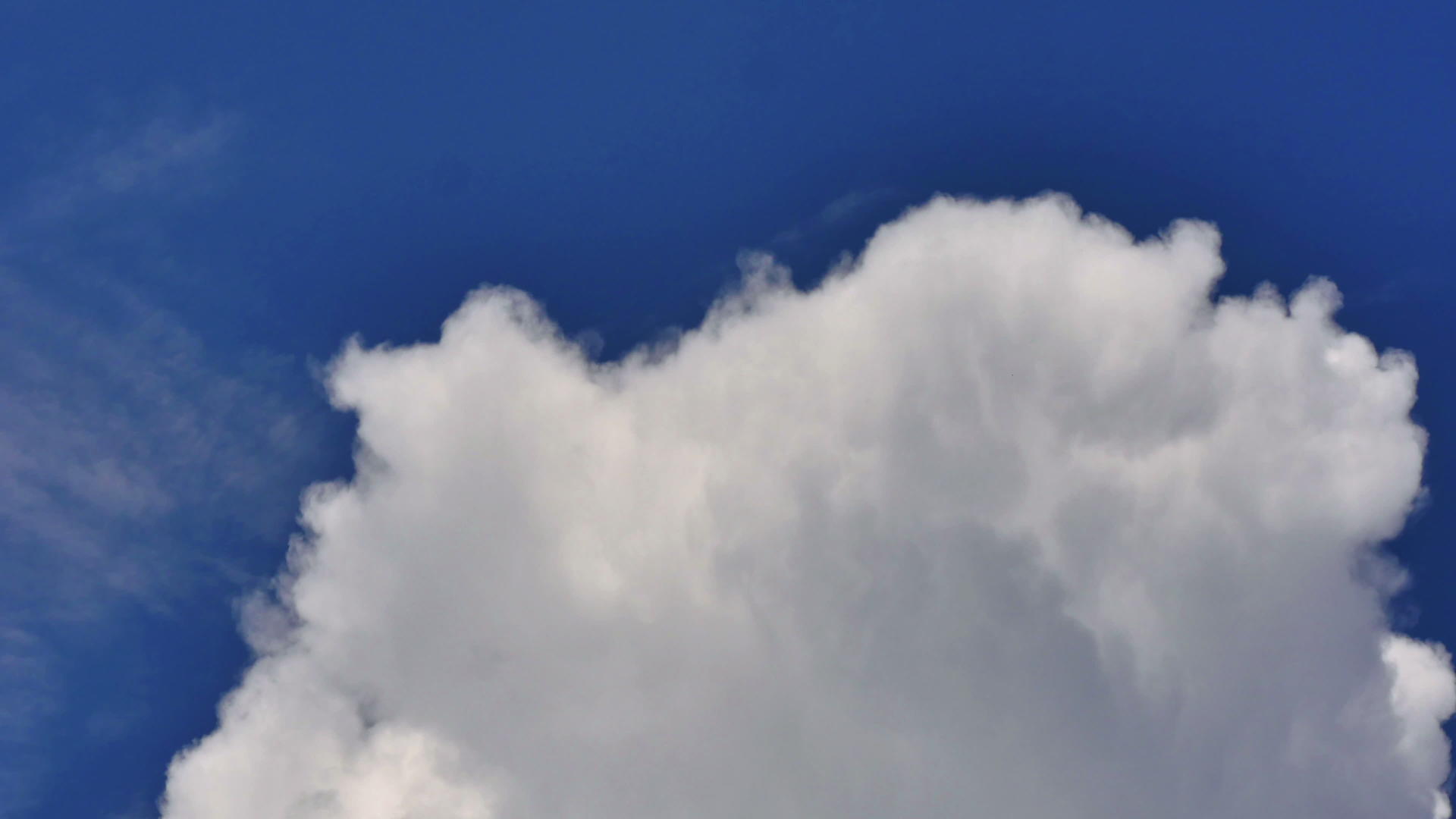 蓝天云时间间隔视频的预览图