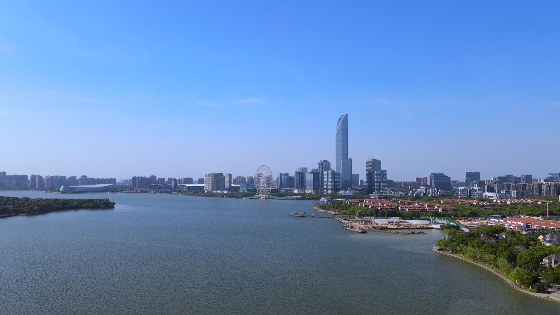 4k城市天际线航拍视频的预览图