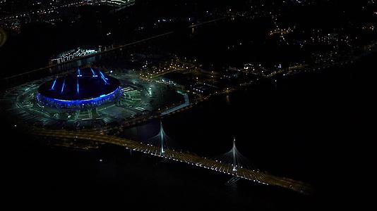 圣彼得斯堡和Zsd切尼特体育场的高速公路视频的预览图