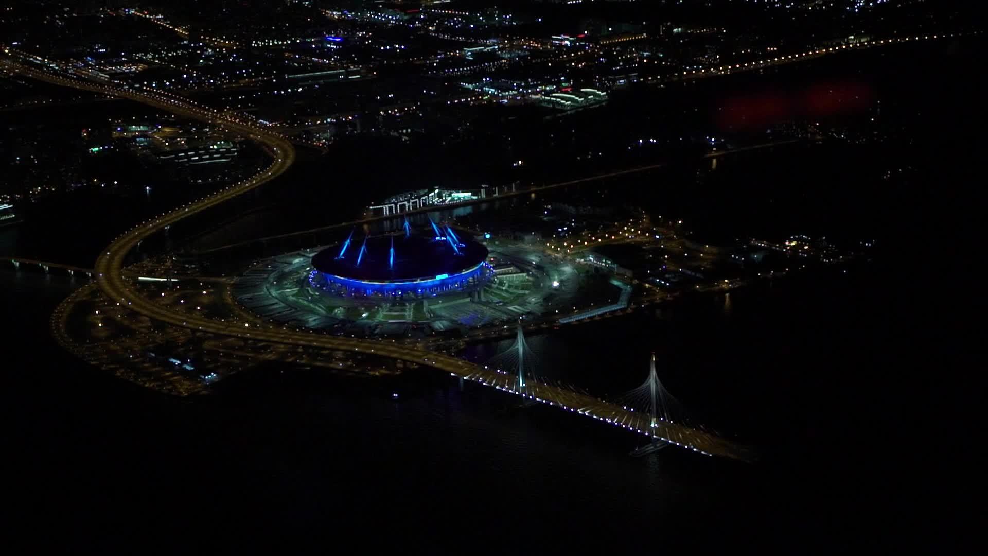 圣彼得斯堡和Zsd切尼特体育场的高速公路视频的预览图