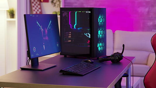 强大的电脑系统在线游戏桌上视频的预览图