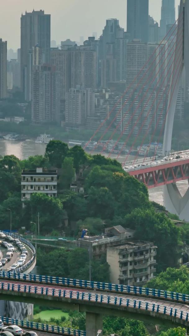 重庆城市中心乌云蔽日奇观延迟视频的预览图