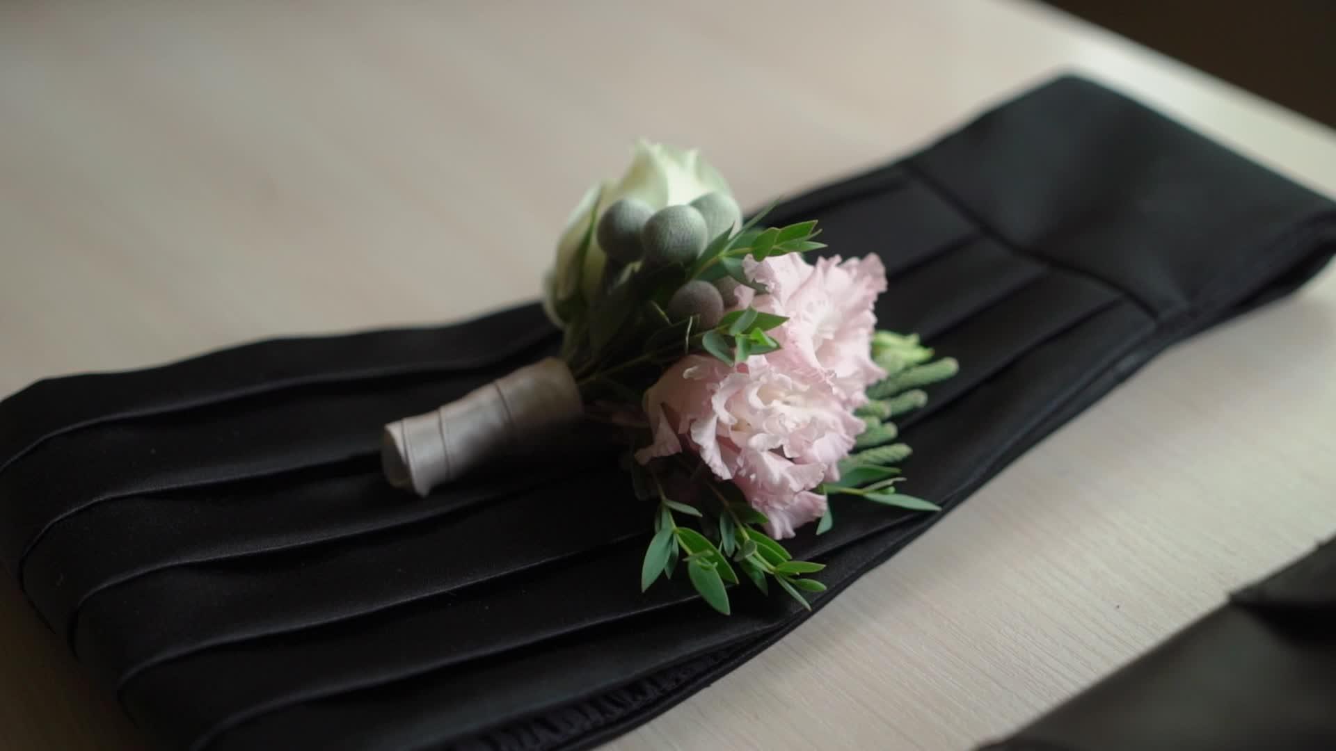 新郎的婚礼时尚视频的预览图