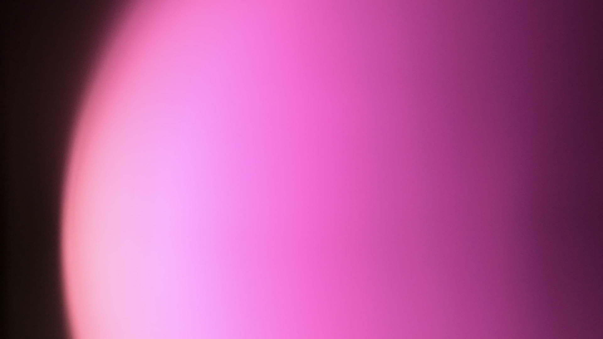 电影紫色镜头照明效果视频的预览图