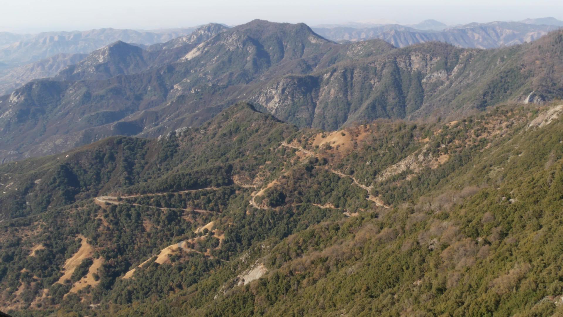 从美国北加州红杉森林国家公园摩洛岩的全景俯瞰来看视频的预览图