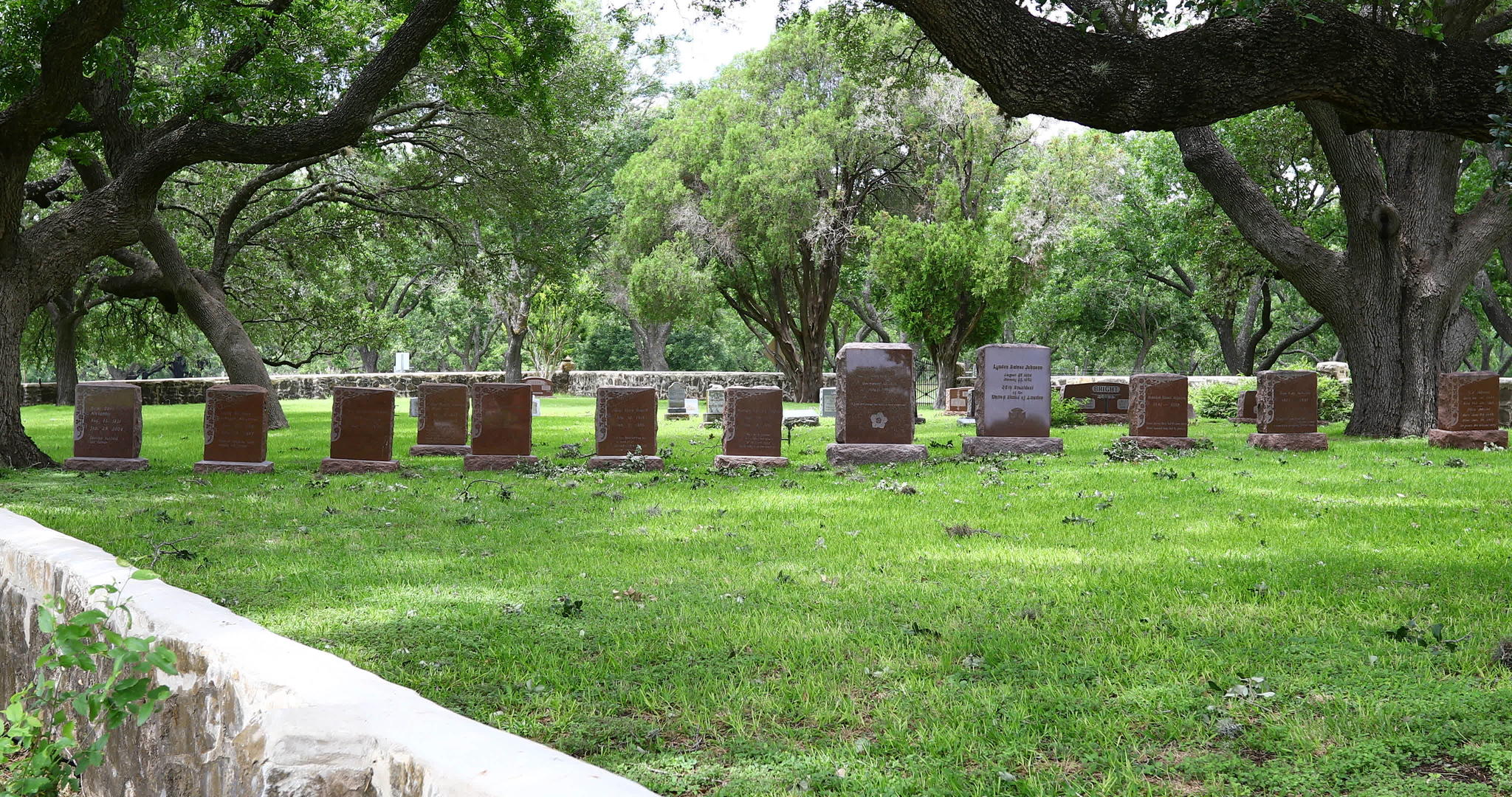 Johnson家庭公墓视频的预览图