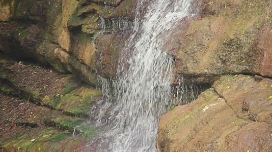 二岩上水流3视频的预览图