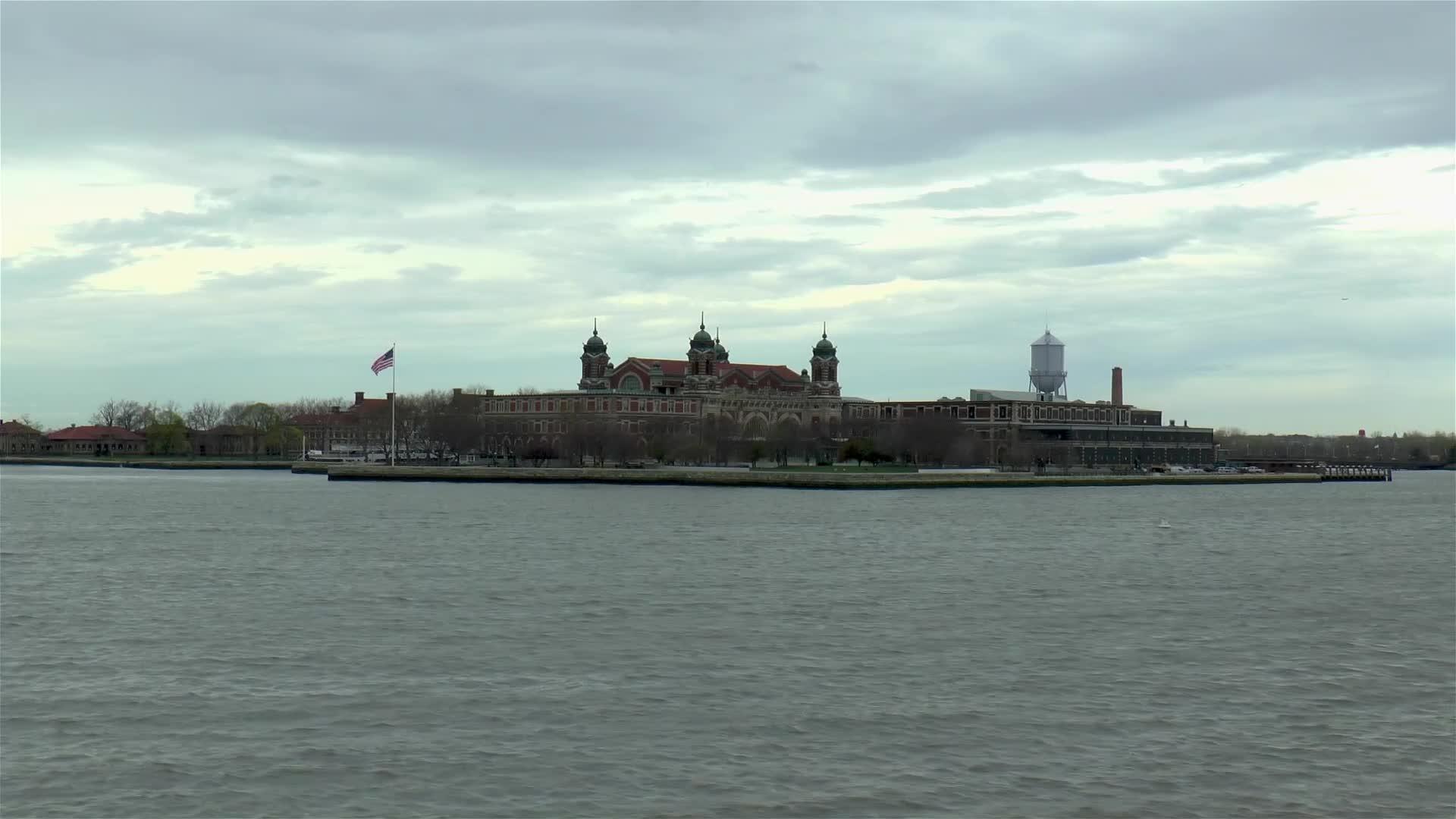 Ellis岛位于纽约港俄州视频的预览图