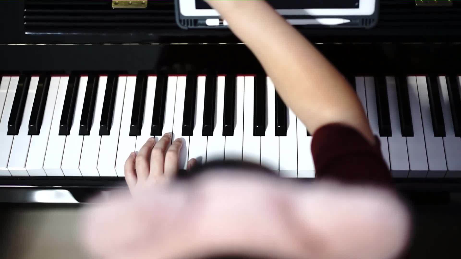 平板电脑钢琴视频的预览图