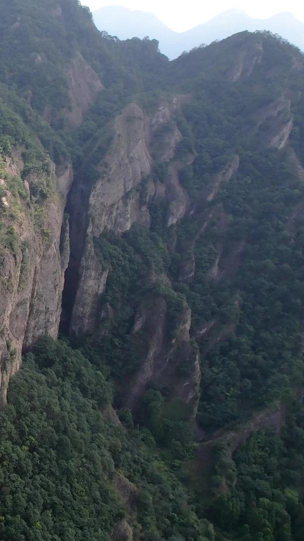 雁荡山灵岩景观区航拍5A景区展旗峰视频视频的预览图