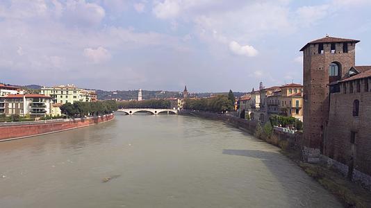 Verona3的旱河风景视频的预览图
