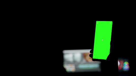 暗室绿屏智能手机视频的预览图