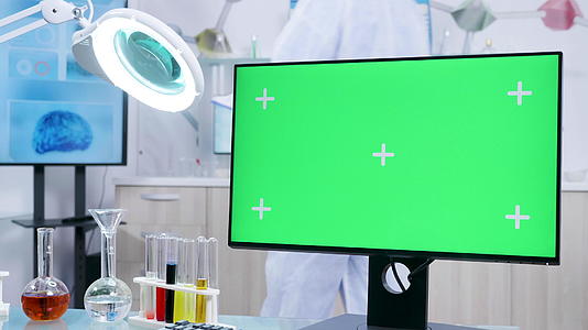 绿色屏幕模拟桌面Pc化学台静态镜头视频的预览图