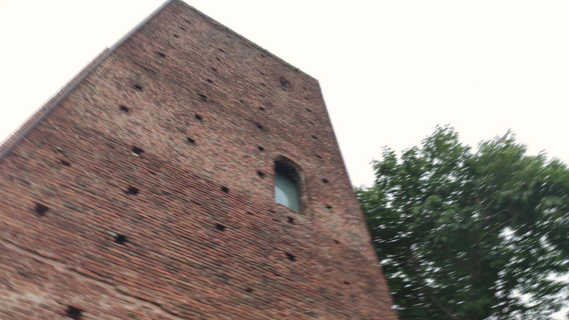 意大利有10座古老的流星塔视频的预览图