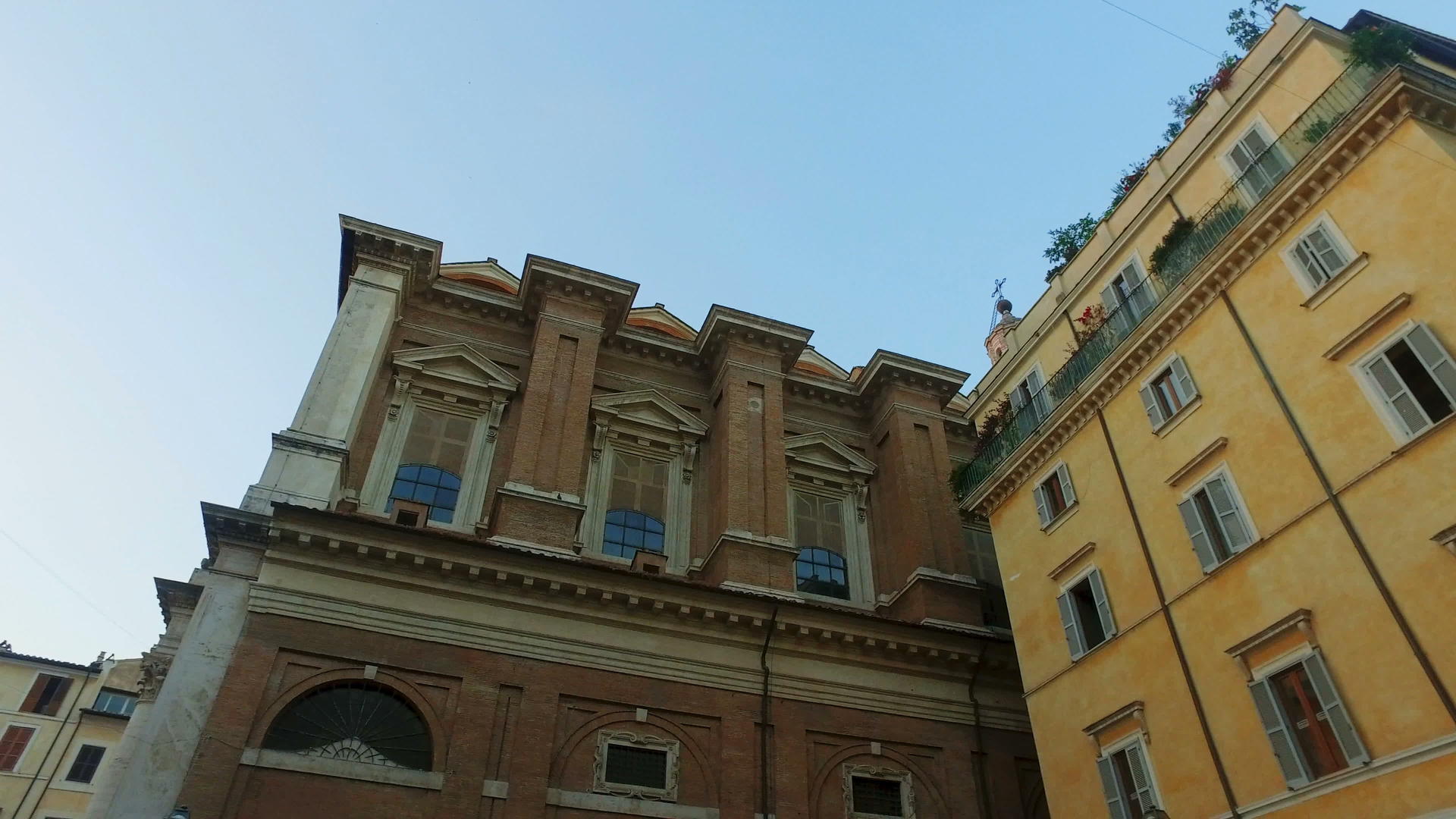 一小块罗马传统建筑视频的预览图