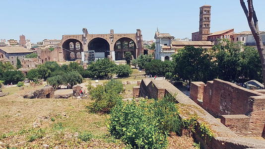 意大利罗马罗曼论坛建筑废墟的古建筑细节视频的预览图