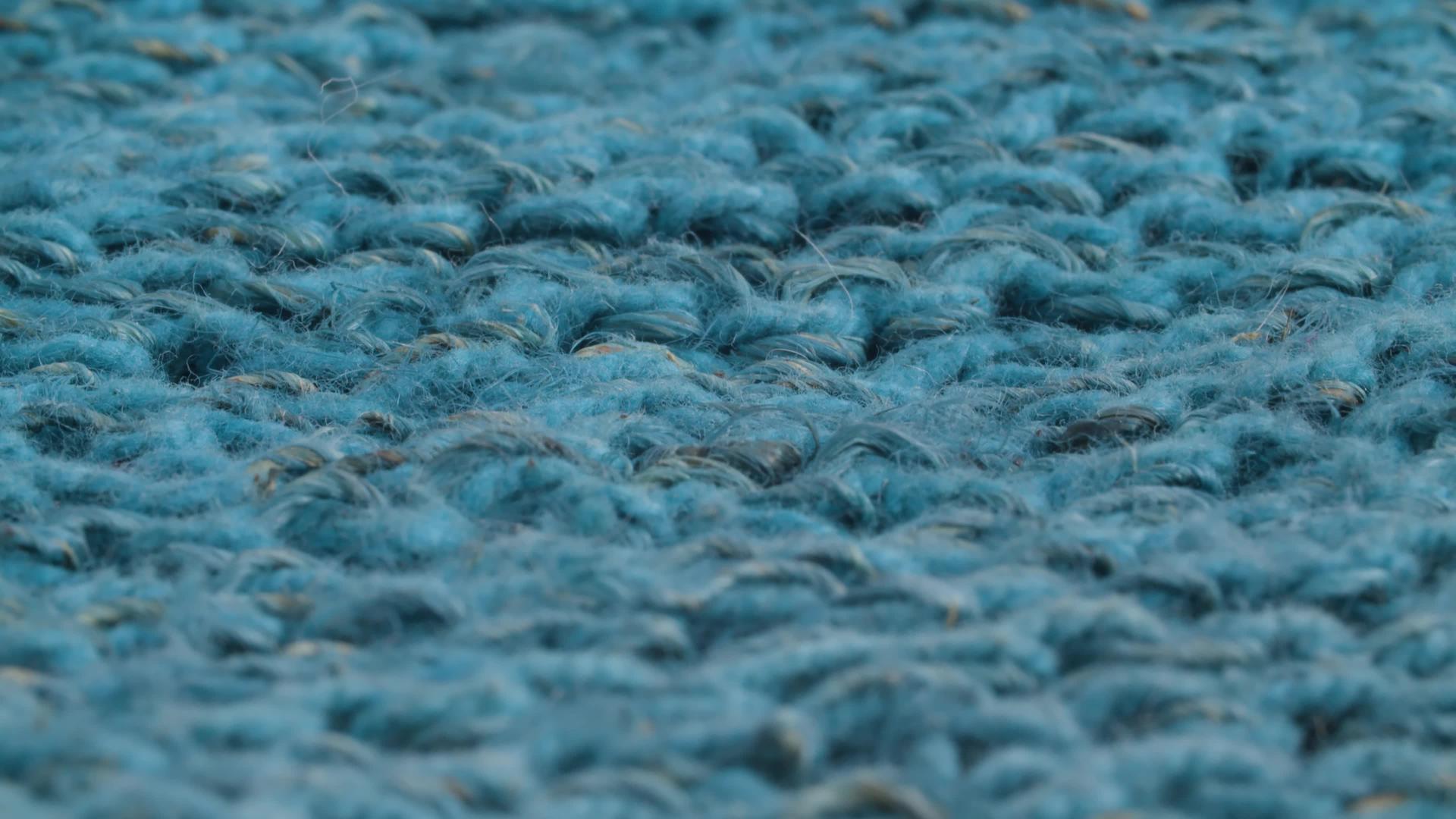 蓝羊毛编织织物视频的预览图