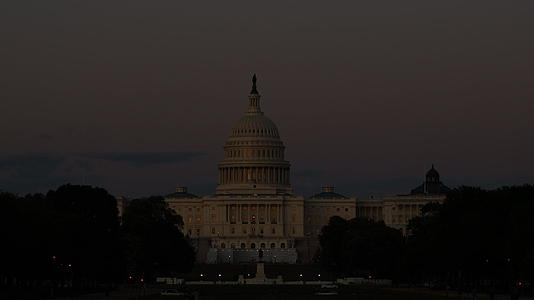 瓦兹顿州国会和参议院大楼晚间DCUUSA视频的预览图