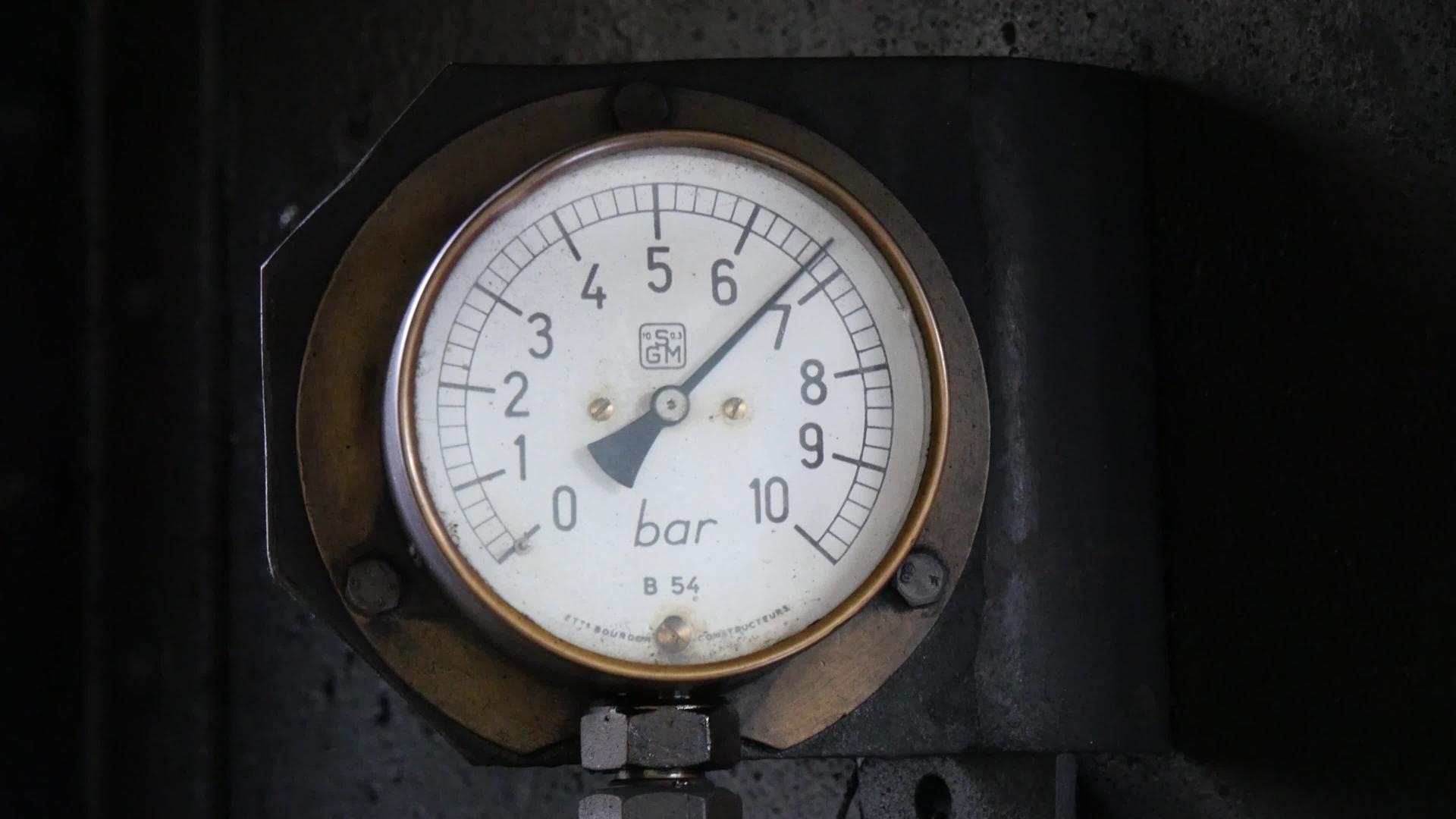 蒸汽机车压表视频的预览图
