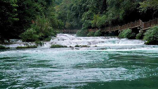 贵州68级瀑布湖泊溪流视频的预览图